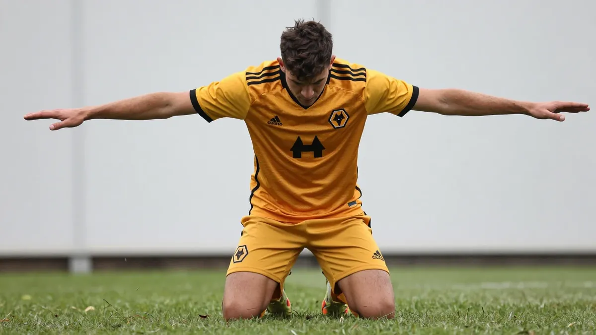 Wolves midfielder Fer Lopez has returned early from Spain Under-21 duty with a minor injury to be assessed ahead of the...