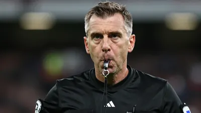 A re-examination of Wolverhampton Wanderers' 2009/10 stalemate at Fulham shows referee Mike Dean's early interventions...